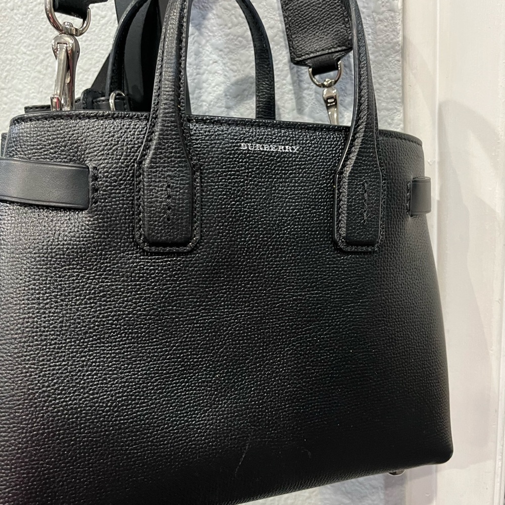 Authentic Burberry banner NM tote leather with vintage check canvas